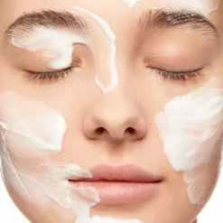 CLARINS Démaquillant Visage|Lait Velours Démaquillant                 Aux Extraits de Gentiane Jaune & Mélisse des Alpes