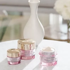 ESTEE LAUDER Soin Cou & Décolleté|Soin De Jour|Resilience Multi-Effect                Crème Tri-Peptide Visage et Cou SPF 15 - Peaux Normales