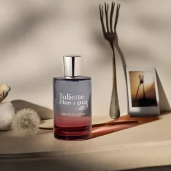 Femme Juliette Has a Gun Eau De Parfum|Ode to Dullness                Eau de Parfum - Format Voyage