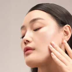 LA PRAIRIE Lotion & Soin Préparateur|White Caviar                Essence Extraordinaire - Lotion Illuminatrice & Raffermissante